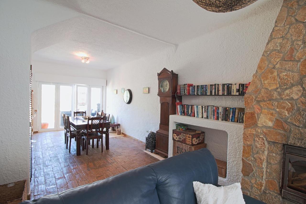 Guesthouse Peixinho บูร์เกา ภายนอก รูปภาพ