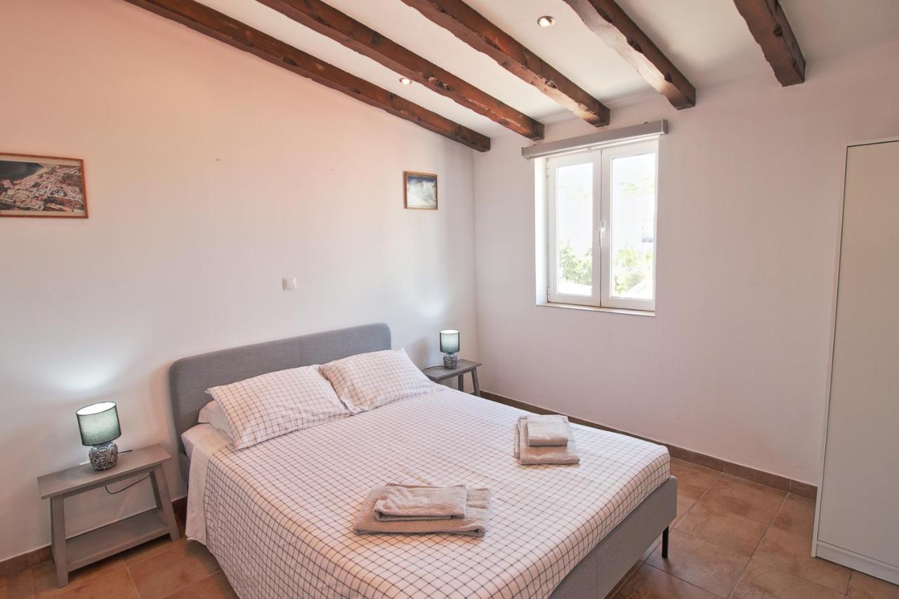 Guesthouse Peixinho บูร์เกา ภายนอก รูปภาพ